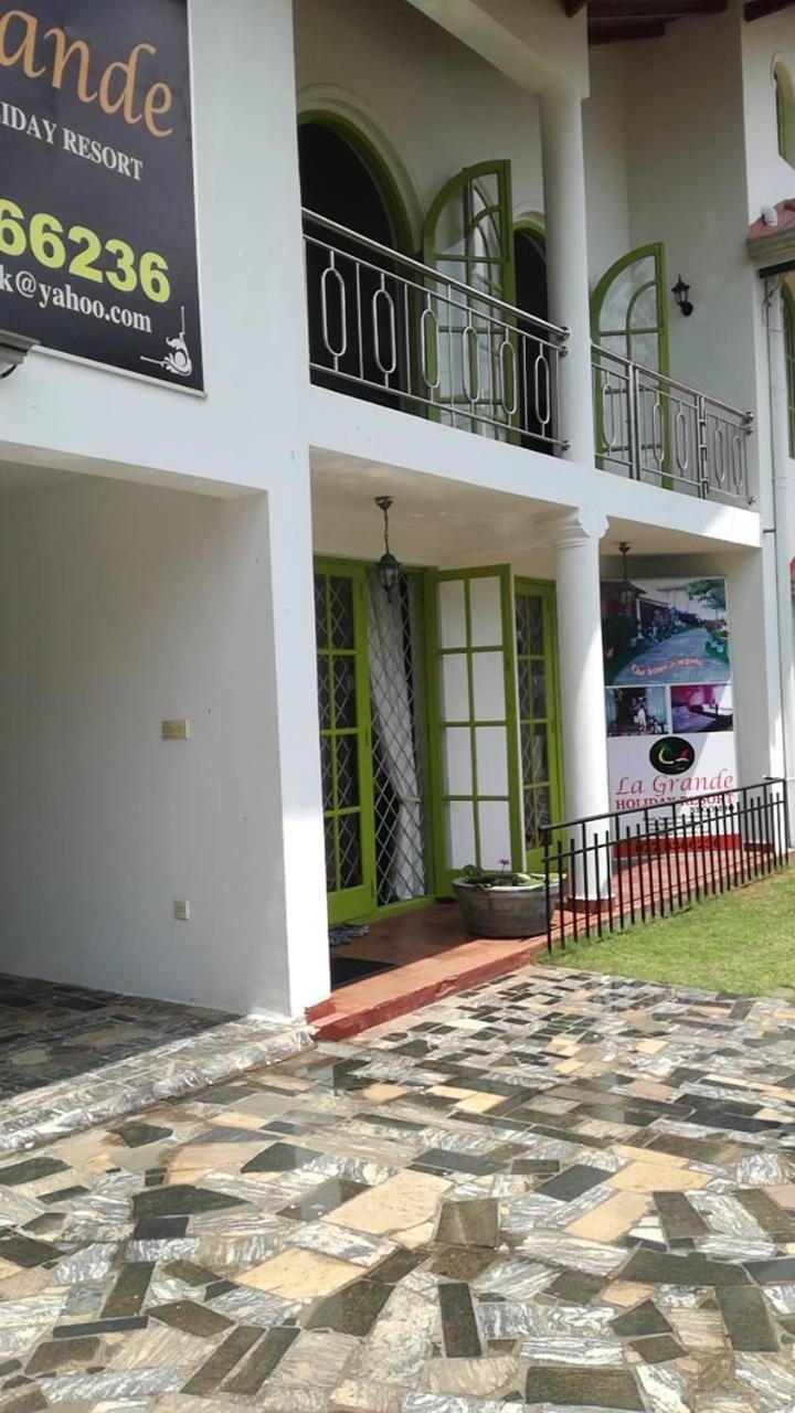 Kandy La Grande Holiday Resort Bagian luar foto